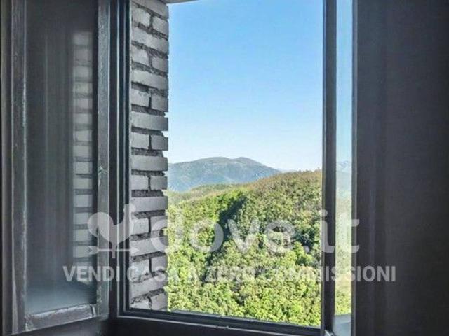 Appartamento in vendita a Campello Sul Clitunno