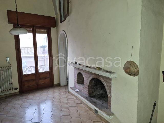 Appartamento in vendita a Campi Salentina via Sant'Antonio, 17