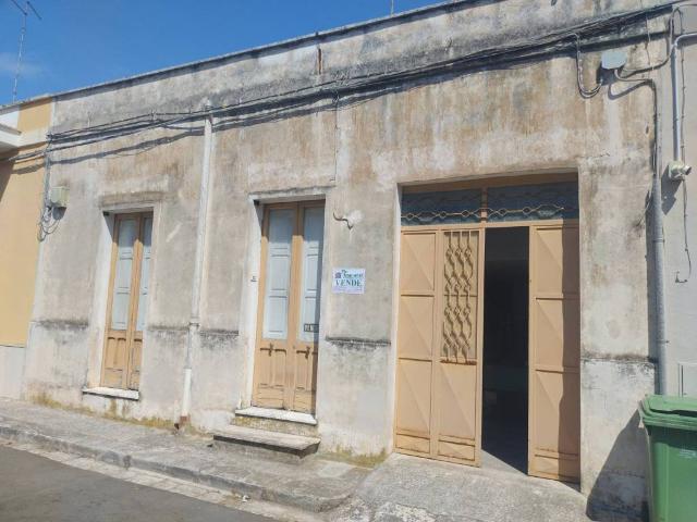 Appartamento in vendita a Campi Salentina LE