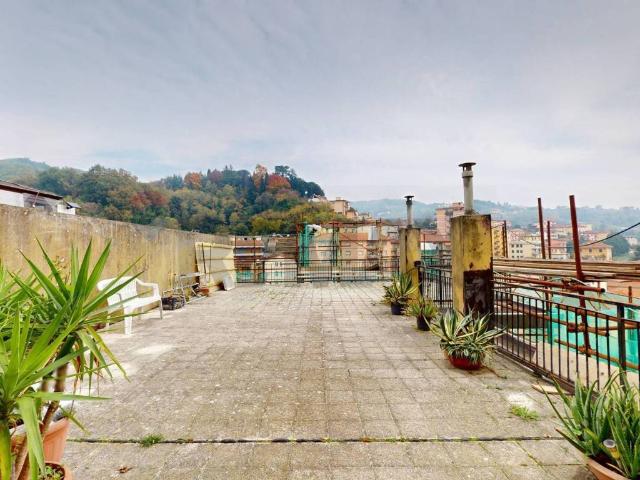 Appartamento in vendita a Campomorone GE
