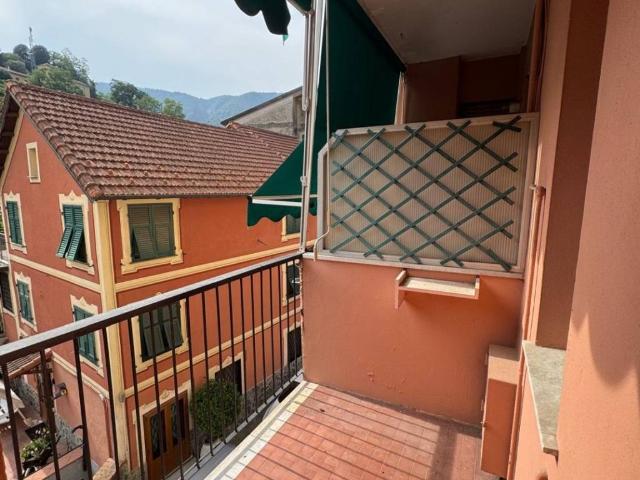 Appartamento in vendita a Campomorone GE