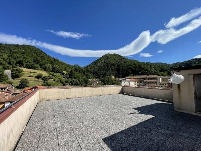 Appartamento in vendita a Campomorone GE