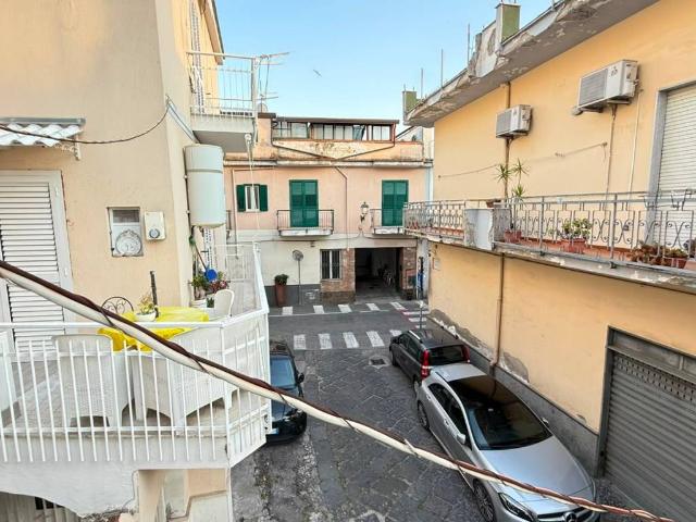 Appartamento in vendita a Camposano NA