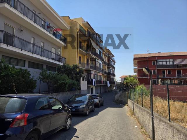 Appartamento in vendita a Camporotondo Etneo CT