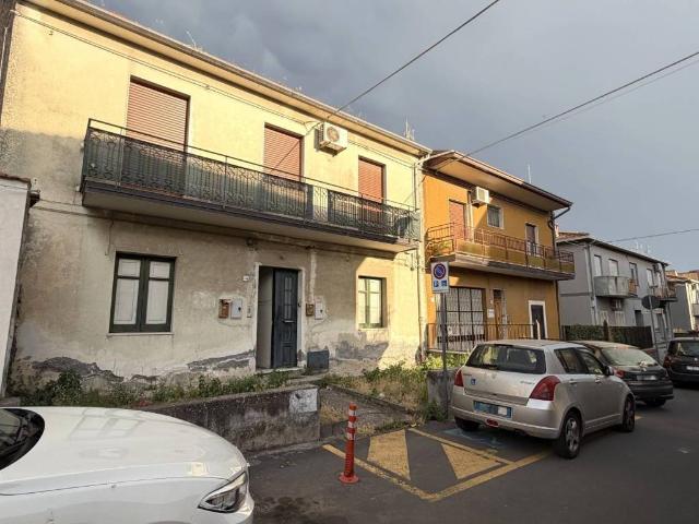 Appartamento in vendita a Camporotondo Etneo CT