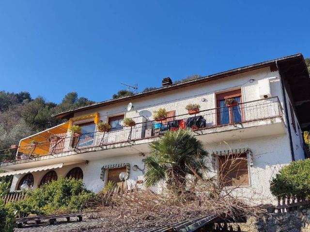 Appartamento in vendita a Camporosso IM