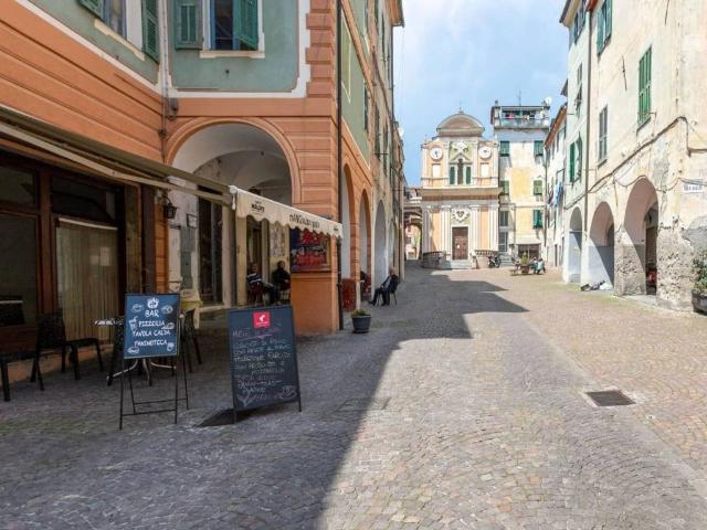 Appartamento in vendita a Camporosso IM