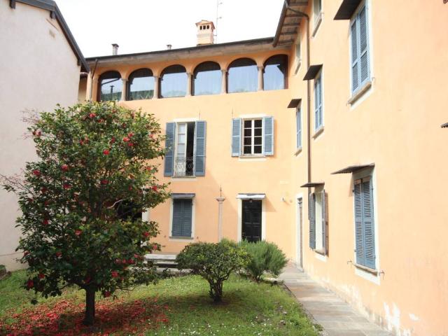 Appartamento in vendita a Cannobio VB