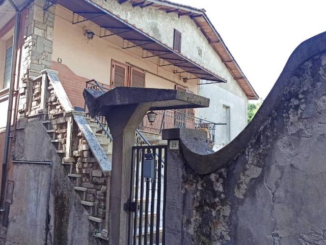 Appartamento in vendita a Canepina VT