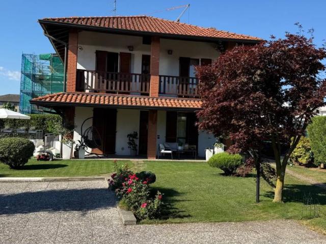 Appartamento in vendita a Cantù CO