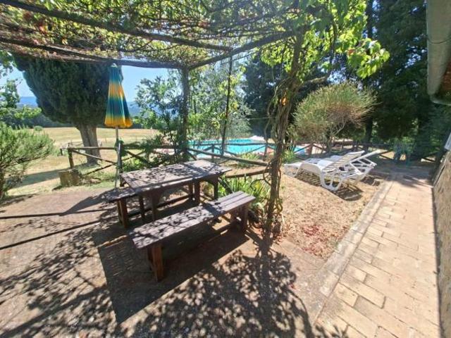 Appartamento in vendita a Casole d'Elsa 70 mq Rif: 1424023
