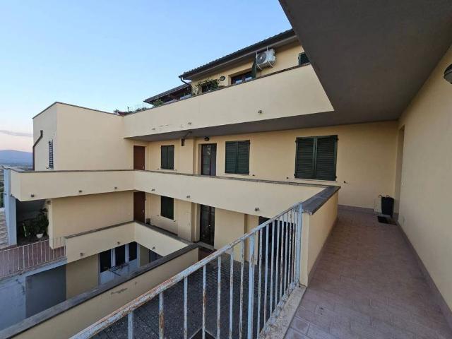 Appartamento in vendita a Casole d'Elsa SI