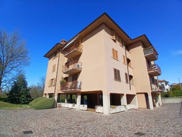 Appartamento in vendita a Casatenovo LC