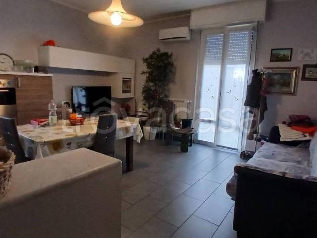 Appartamento in vendita a Casatenovo via Gabrio Casati, 5