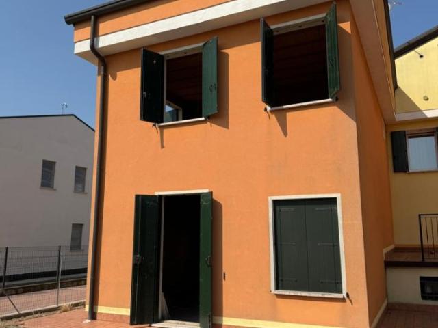 Appartamento in vendita a Casale Di Scodosia