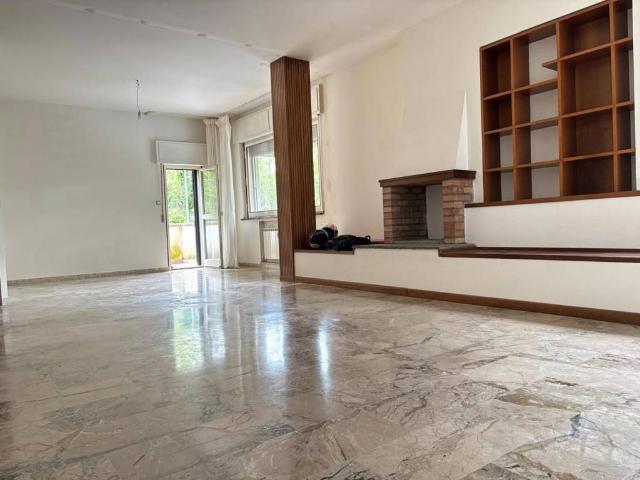 Appartamento in vendita a Casalecchio di Reno BO
