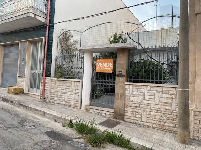 Appartamento in vendita a Casarano LE