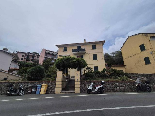 Appartamento in vendita a Casarza Ligure GE
