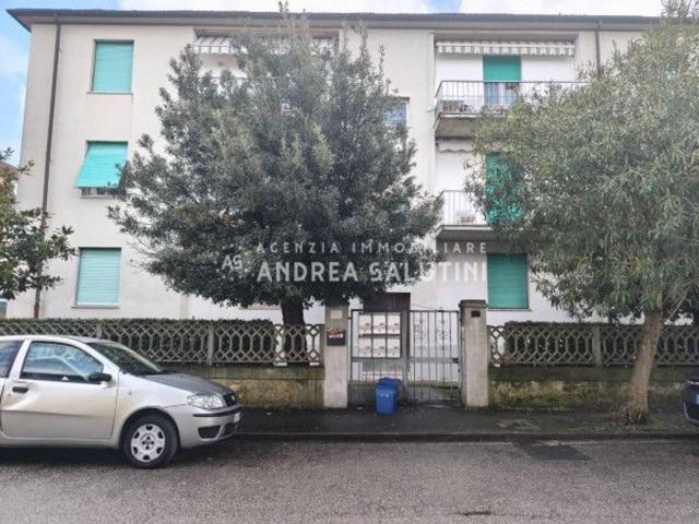 Appartamento in vendita a Cascina