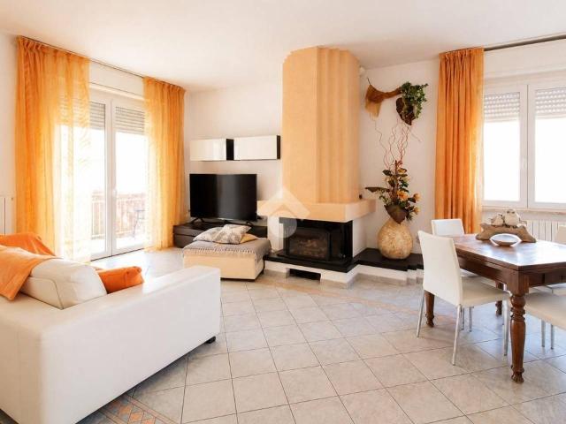 Appartamento in vendita a Cascina