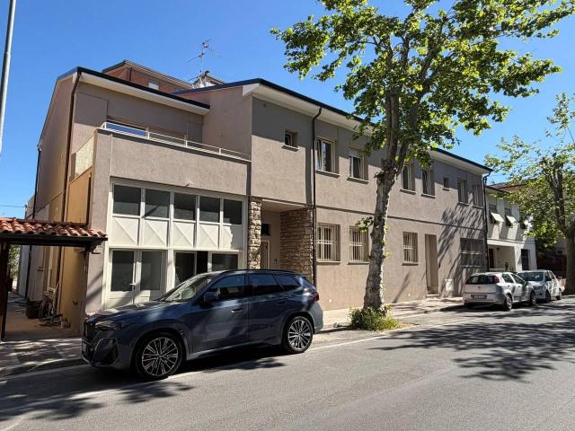 Appartamento in vendita a Cascina