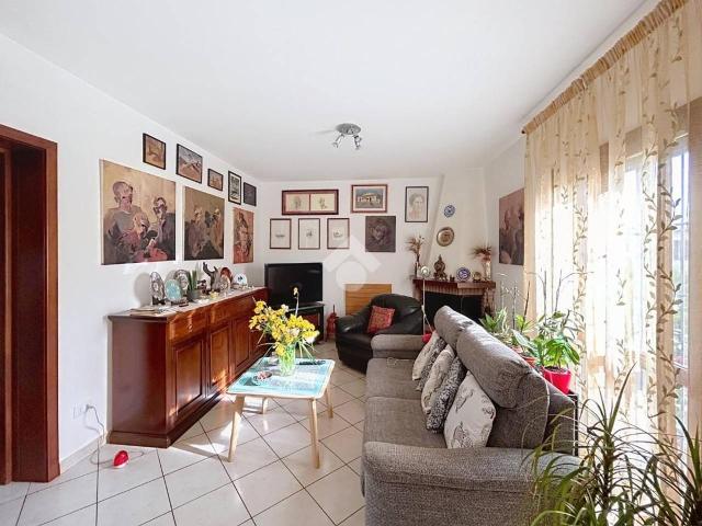 Appartamento in vendita a Cascina
