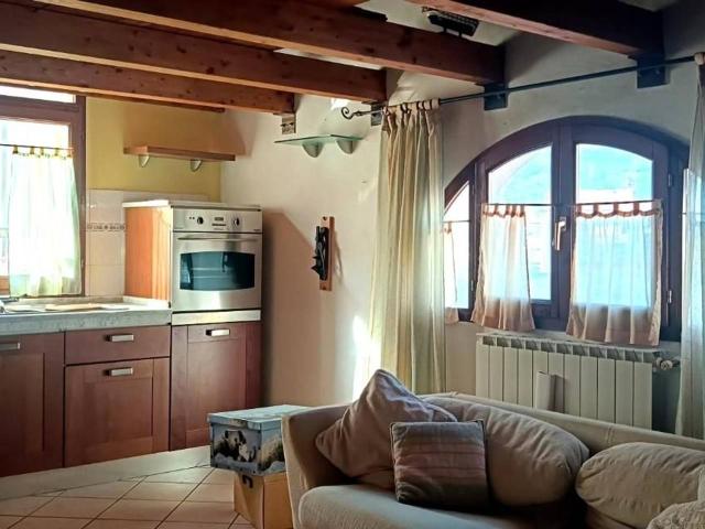 Appartamento in vendita a Cascina