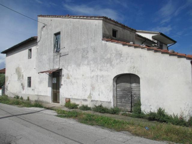 Appartamento in vendita a Cascina