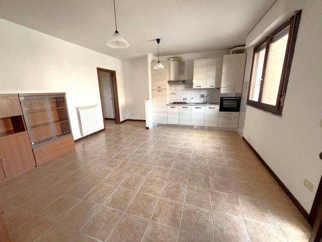 Appartamento in vendita a Cascina