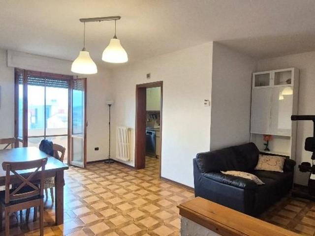Appartamento in vendita a Cascina