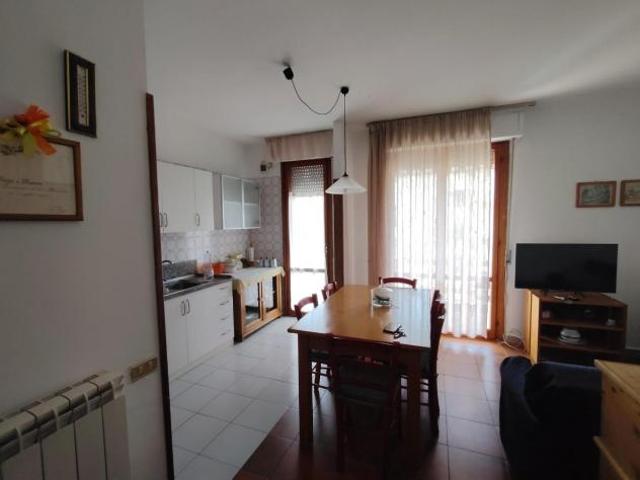 Appartamento in vendita a Cascina 76 mq Rif: 1418599