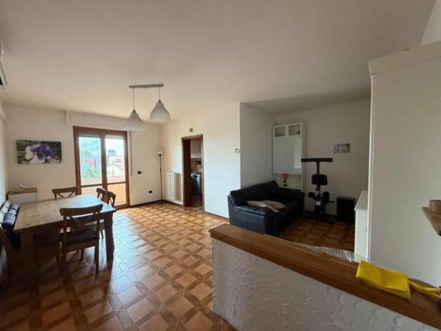 Appartamento in vendita a Cascina 80 mq Rif: 1411912