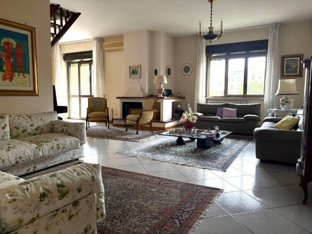 Appartamento in vendita a Caserta CE