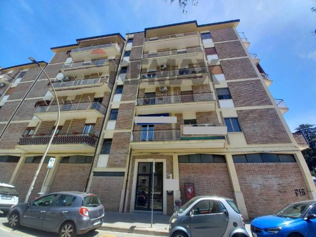 Appartamento in vendita a Caserta CE