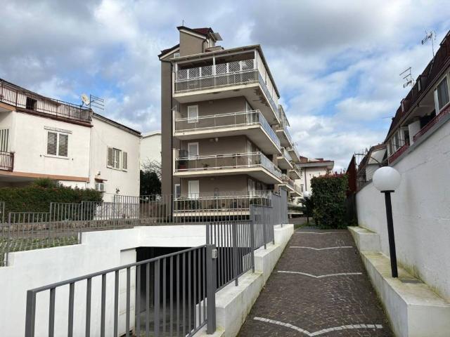 Appartamento in vendita a Caserta CE
