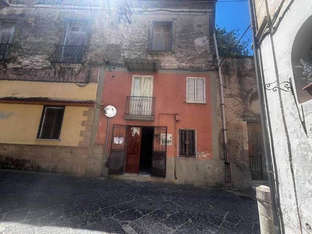 Appartamento in vendita a Caserta CE