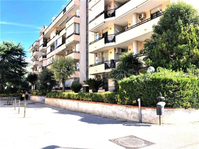 Appartamento in vendita a Caserta via Antonio Niccolini, Via Ruggiero