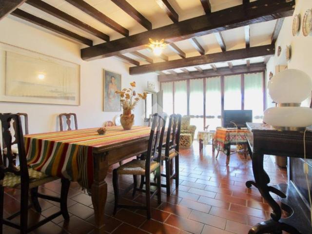 Appartamento in vendita a Casina RE
