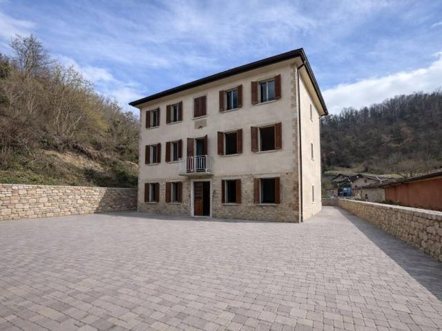 Appartamento in vendita a Casina RE