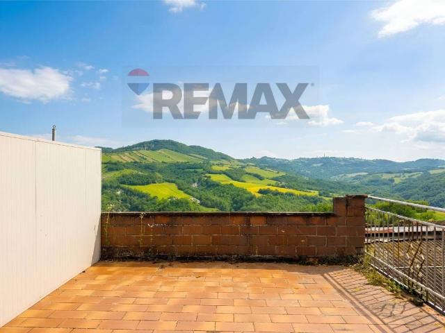 Appartamento in vendita a Casina RE