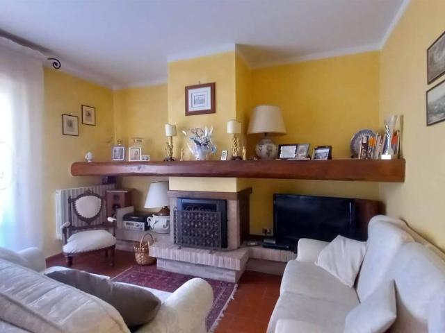Appartamento in vendita a Castagneto Carducci LI