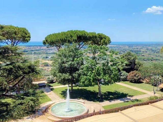 Appartamento in vendita a Castagneto Carducci piazza del Popolo