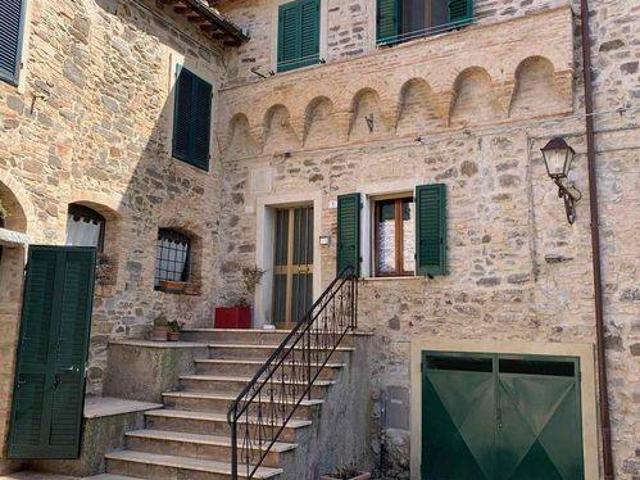 Appartamento in vendita a Castel del Piano GR