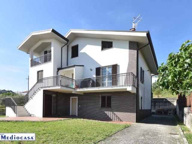 Appartamento in vendita a Castel Frentano CH