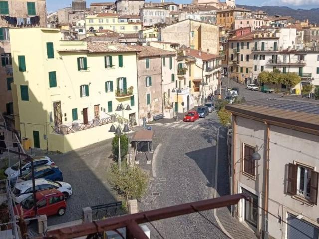 Appartamento in vendita a Castel Madama RM