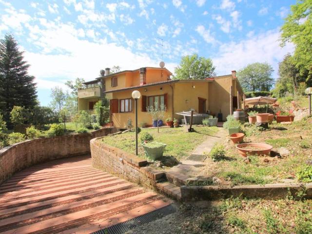 Casa indipendente in vendita a Castelnuovo Berardenga SI