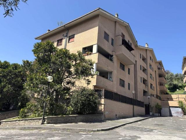 Appartamento in vendita a Castelnuovo di Porto RM