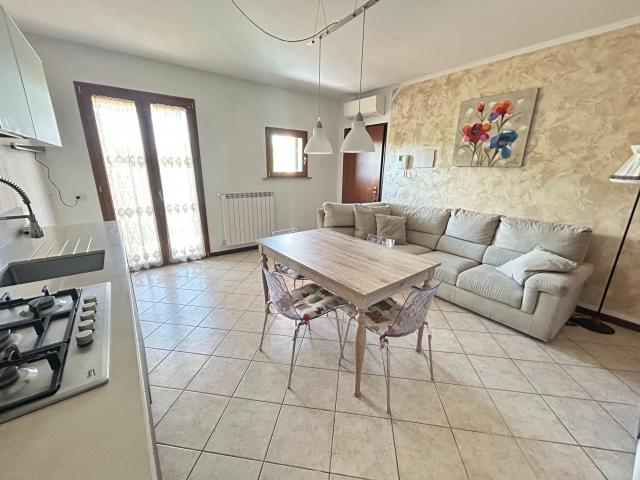 APPARTAMENTO in VENDITA a CASTELFIORENTINO di 3 vani
