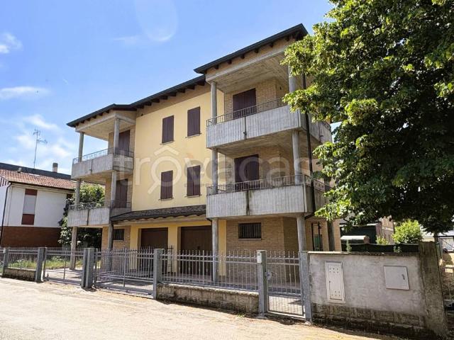Appartamento in vendita a Castelfranco Emilia via o. Respighi, 9