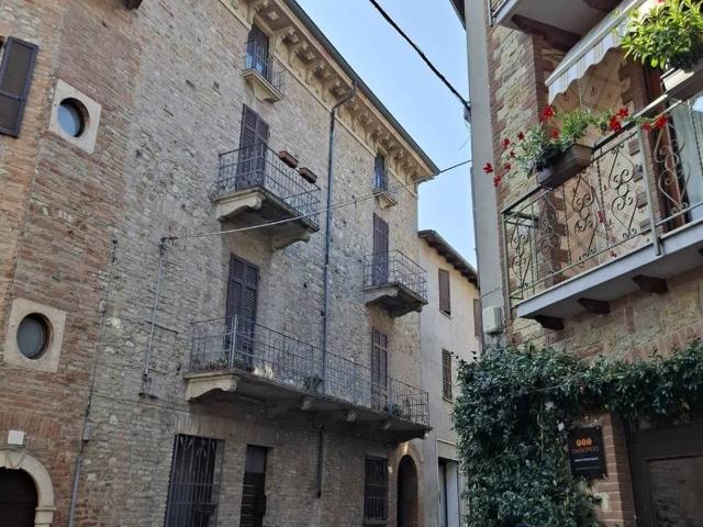 Appartamento in vendita a Castell'Arquato PC
